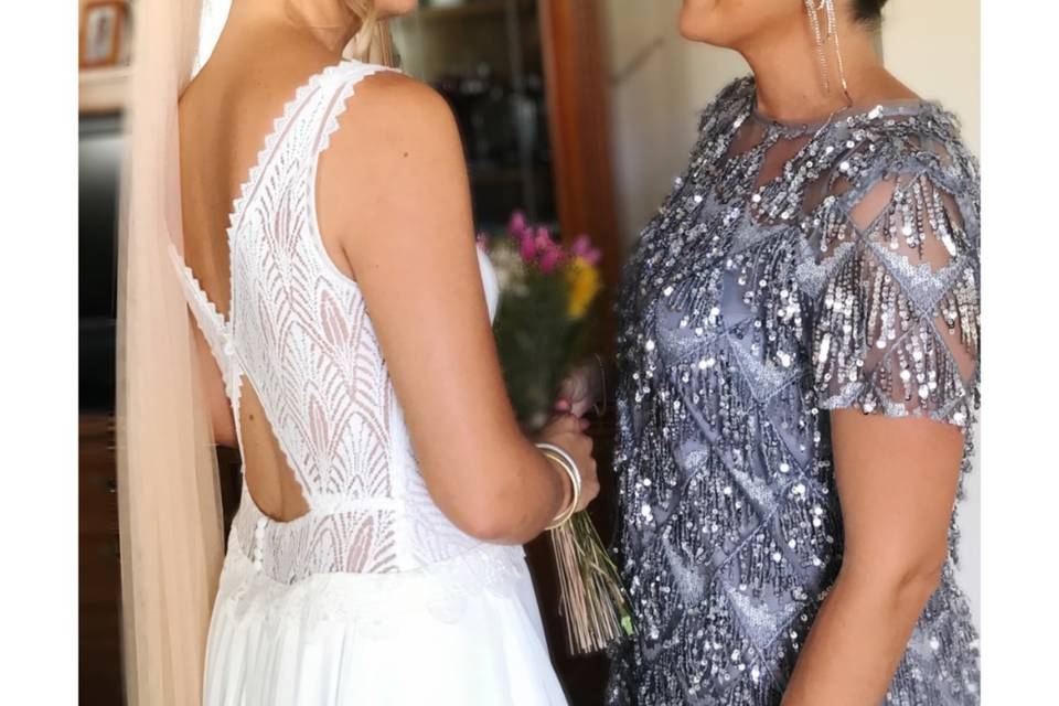 NOVIA E INVITADA