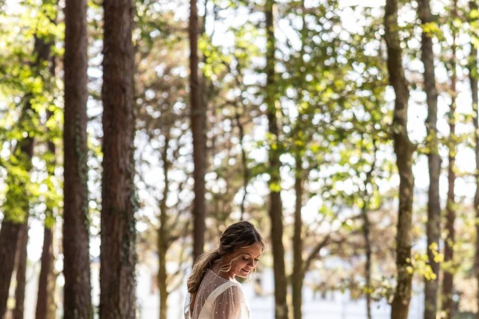 Novia en el bosque.