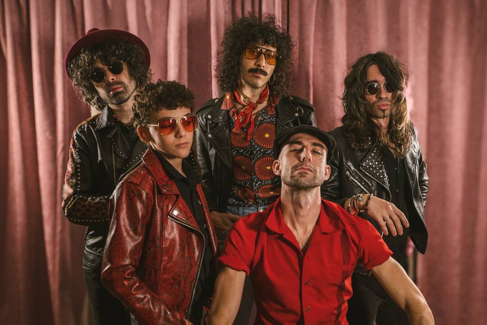 Los Auténticos Farsantes