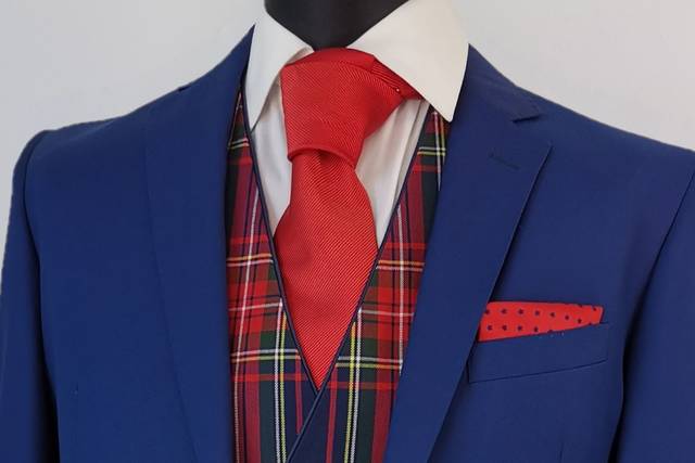 Azul con escocés rojo