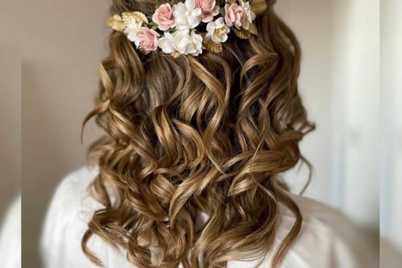 Semi recogido ondas novia