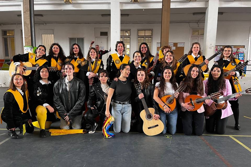 Tuna Femenina de Medicina