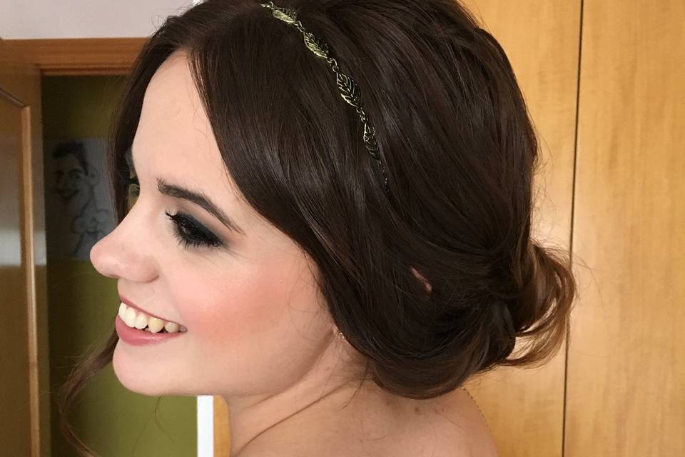 Maquillaje y peluquería Aroa