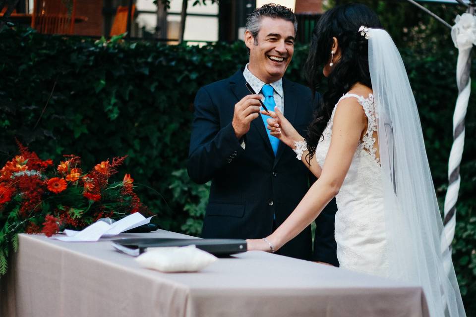 Maestro de Ceremonias y Oficiante de Bodas