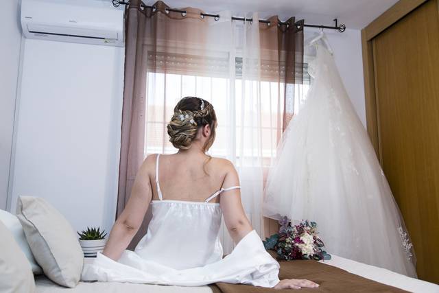 Novia y su vestido