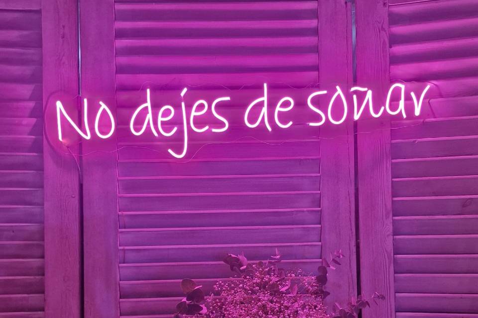 Neón