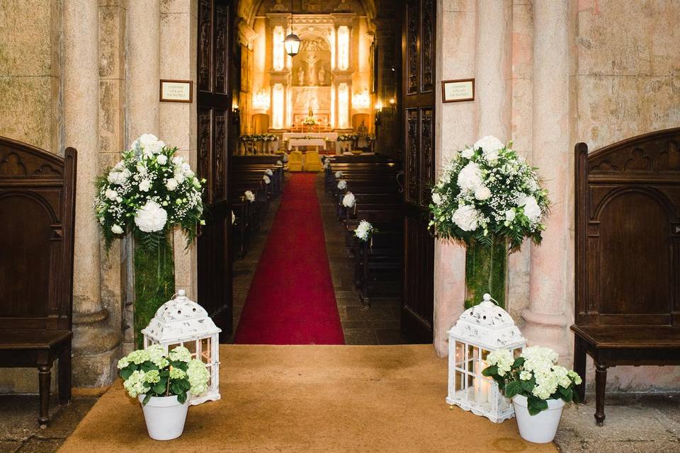 Entrada a la iglesia