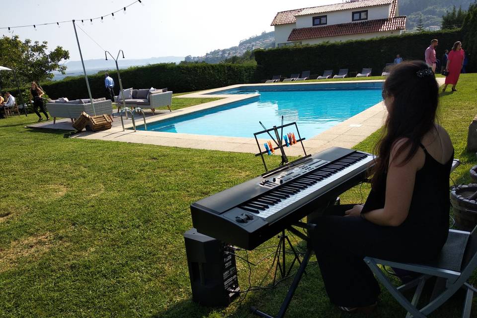 Andrea González - Pianista para bodas