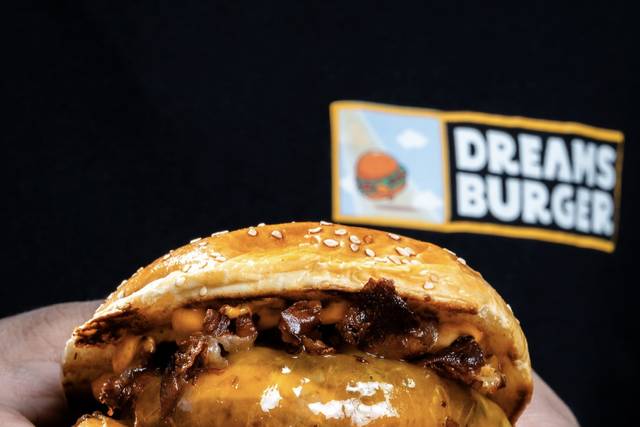 Dreams Burger