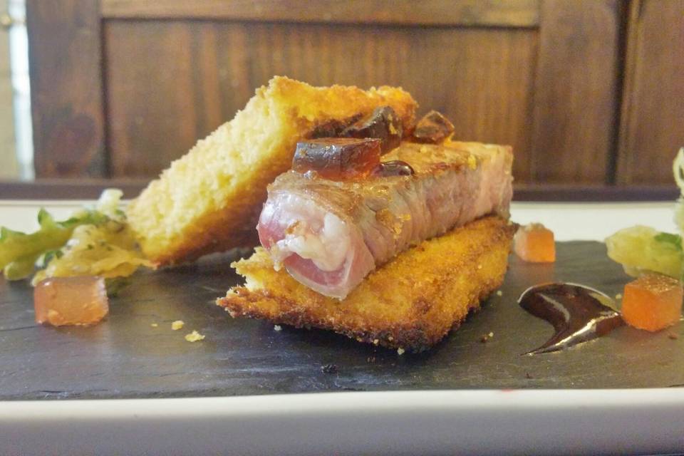 Torrija de sobao con tudanca y tostadillo