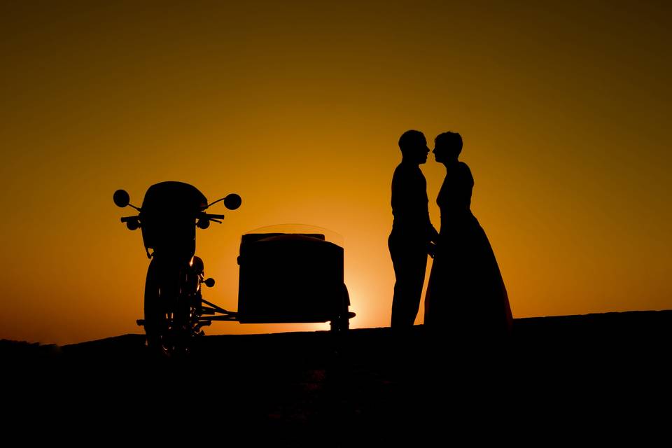 Una boda en sidecar