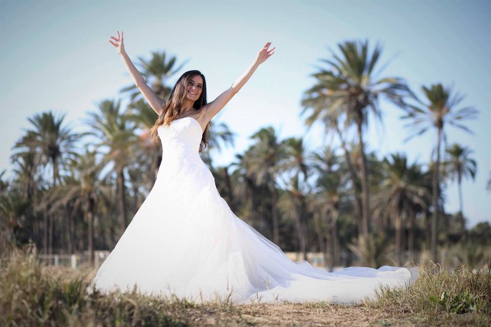 Postboda en blanco y negro