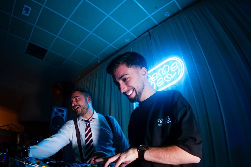 Remeneo Music