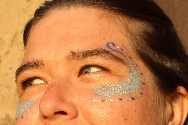 Glitter makeup