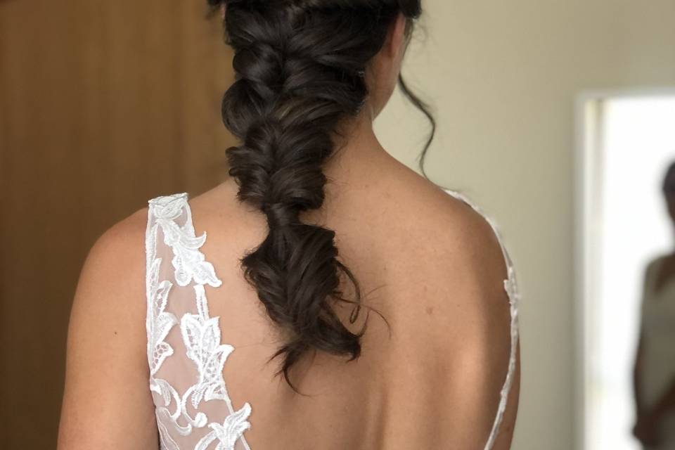 Maquillaje y peinado de novia