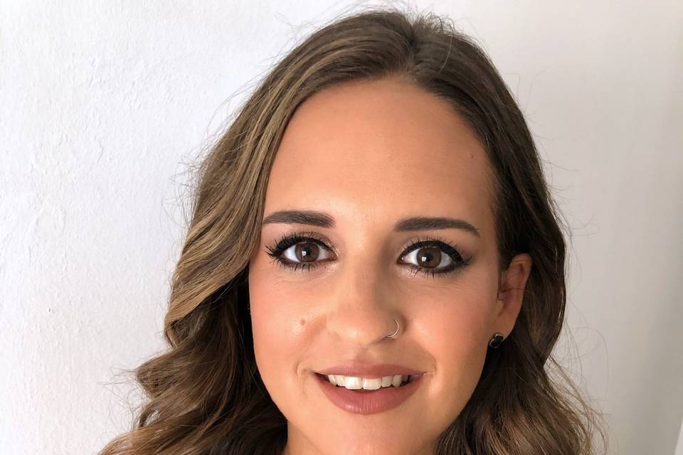 Maquillaje y peinado invitada