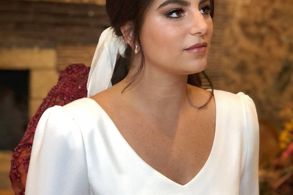 Maquillaje y peinado novia