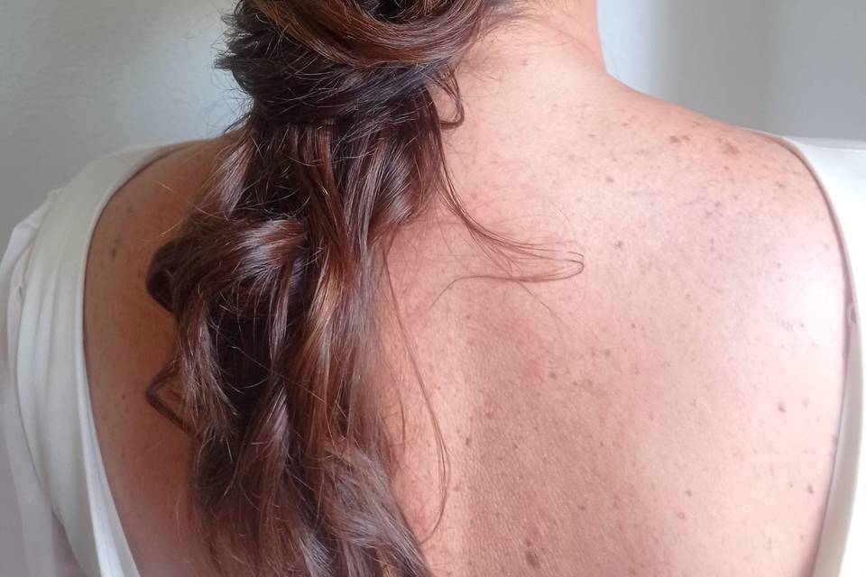 Semirrecogido de novia