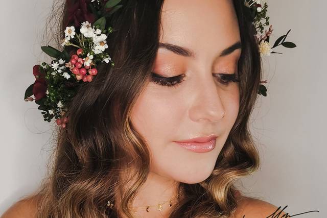 Tocado de flores preservadas