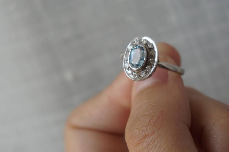 18k aguamarina y diamantes