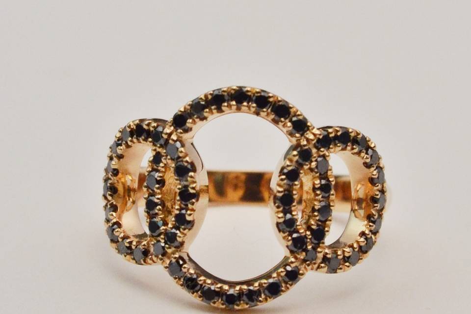 Oro rosa y diamantes negros