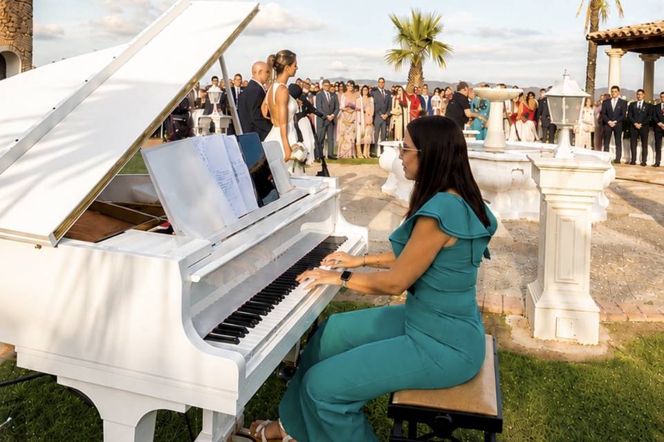 Aroa Blanco Piano