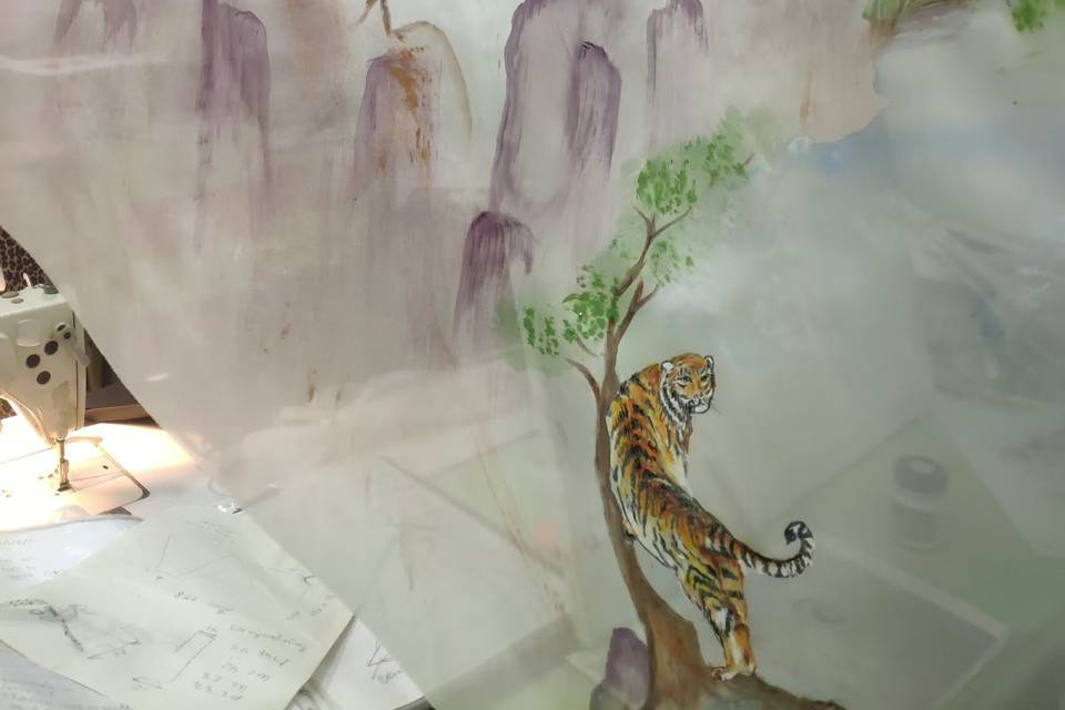 Seda pintada a mano