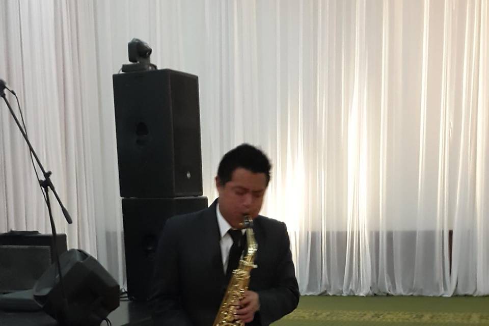 Byron Quimbita - Saxofonista