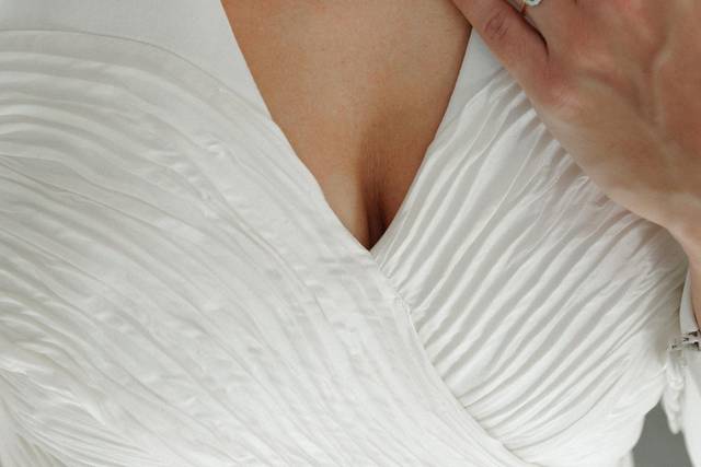 Detalle anillo pedida en novia