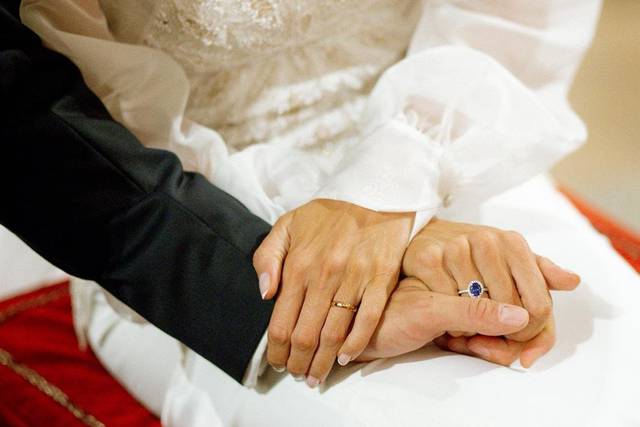 Novios en el altar