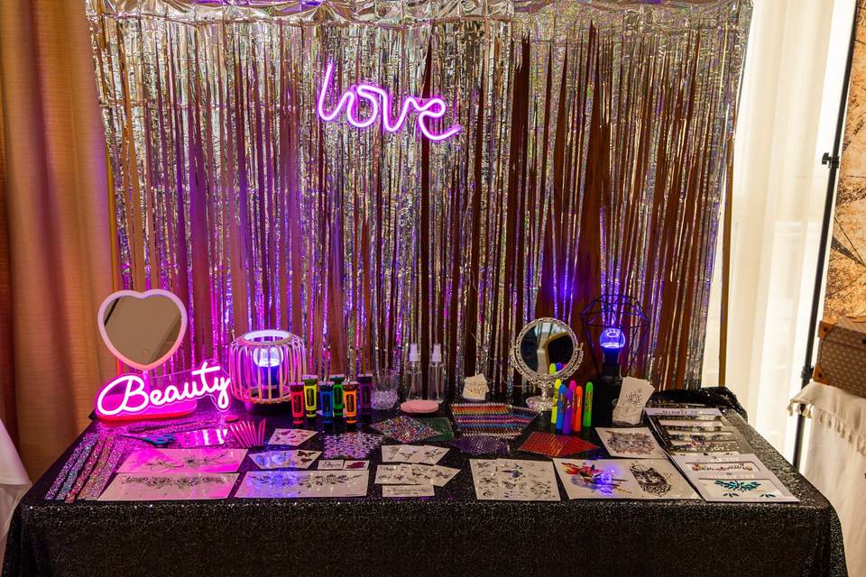 Glitter bar