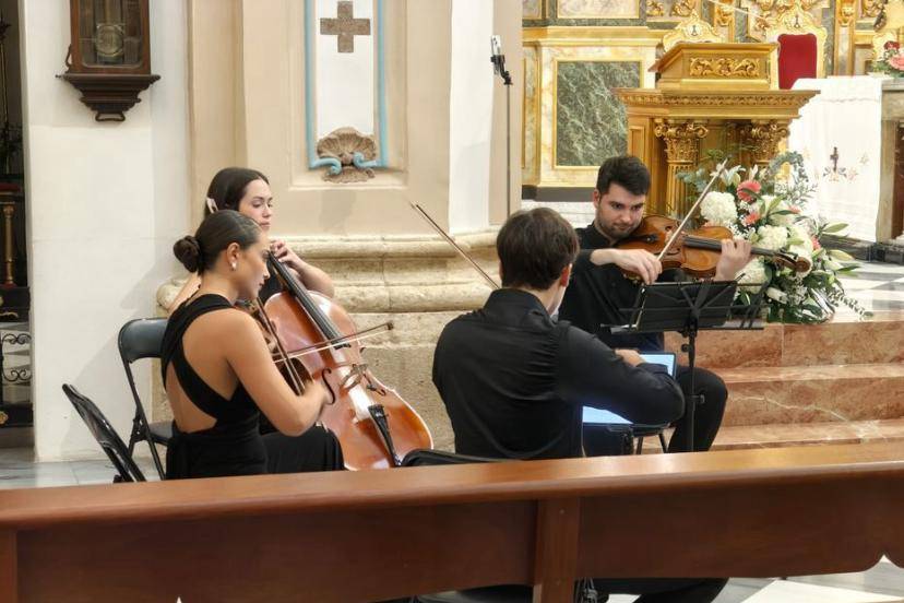 Cuarteto ceremonia religiosa