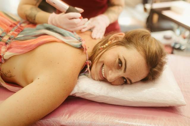 Tatuando