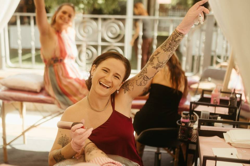 Foto divertida con invitados