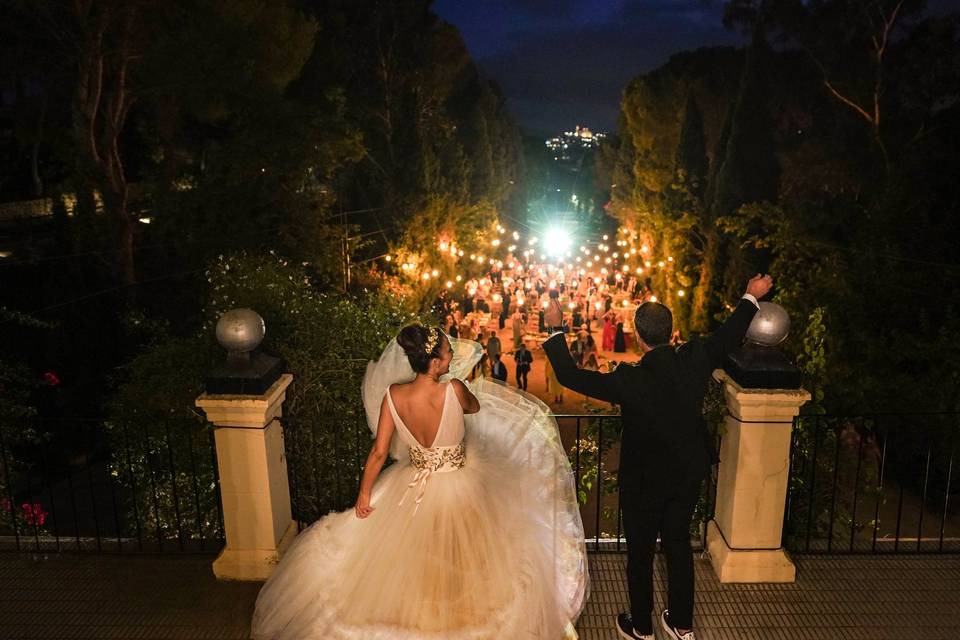 Novios en balcón Montemolar