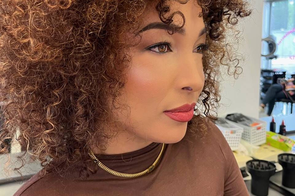 Cris Vázquez Makeup