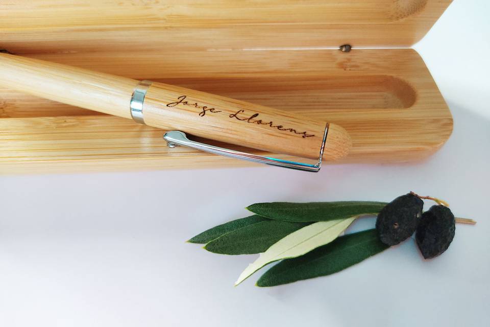 Bolígrafo personalizado de bambú