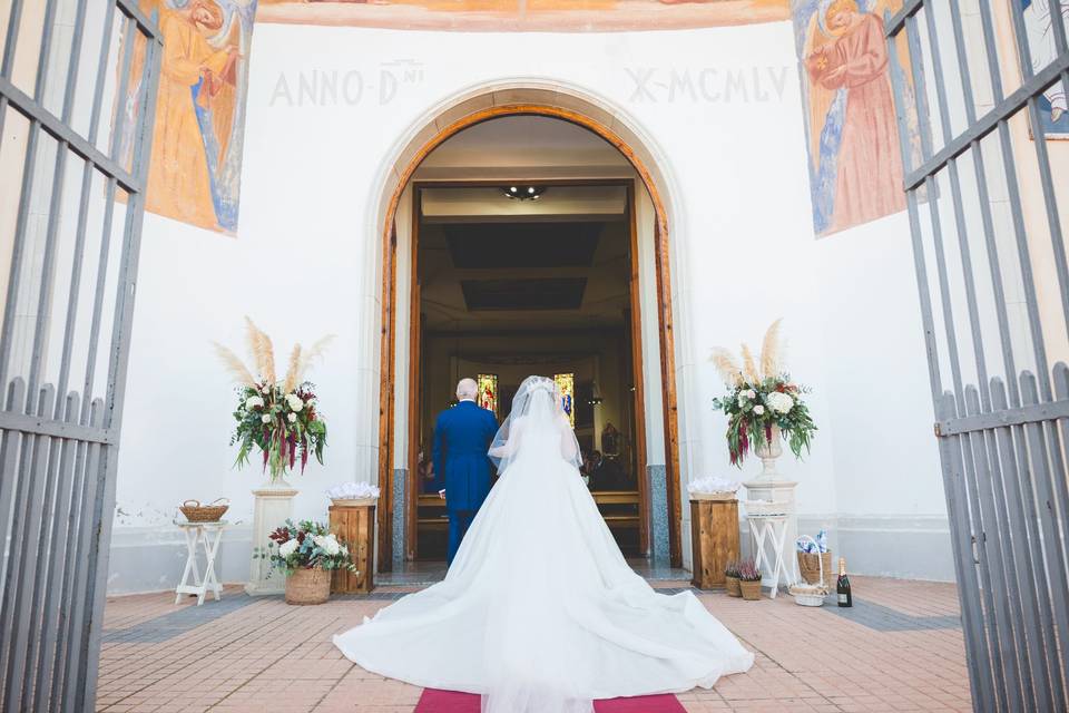 Entrada a la iglesia