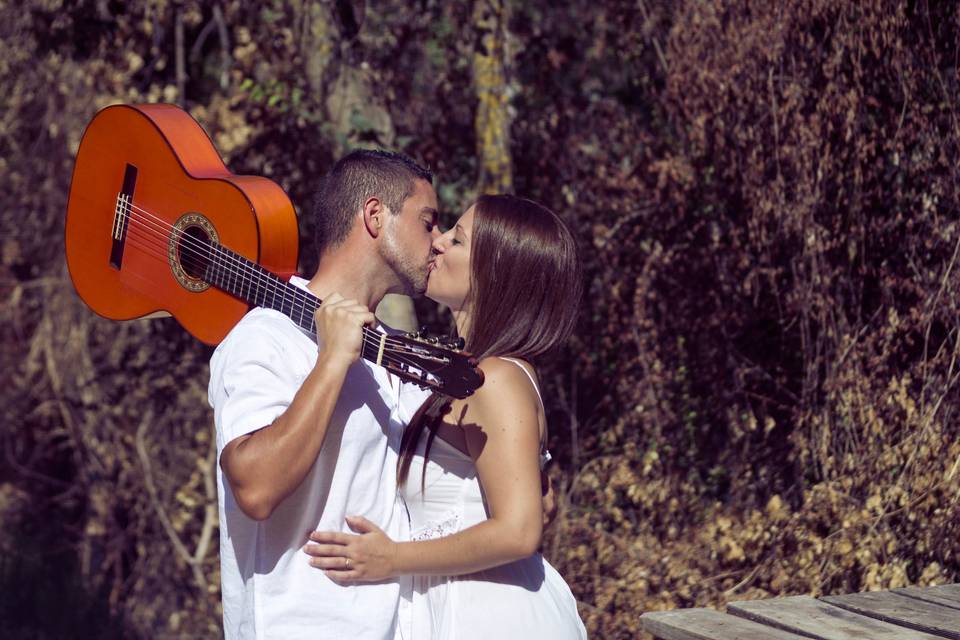 Preboda con guitarra