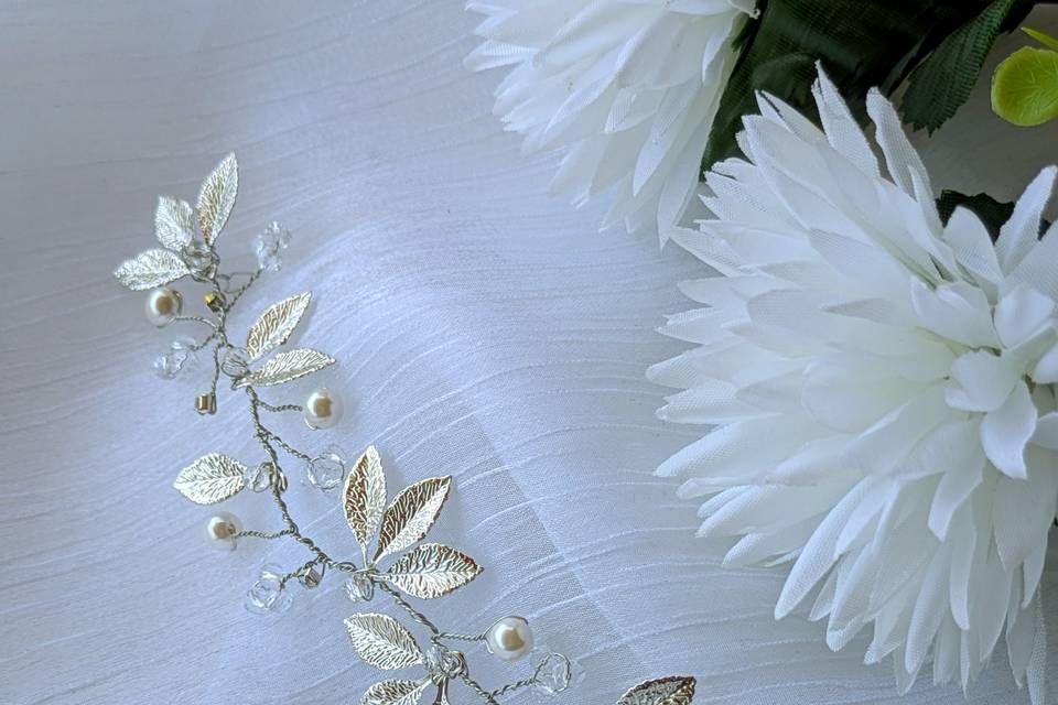 Tiara 17 cm