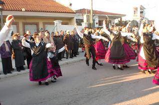Grupo de Coros y Danzas La Encinilla