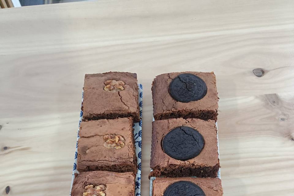 Brownie de nueces y Oreo