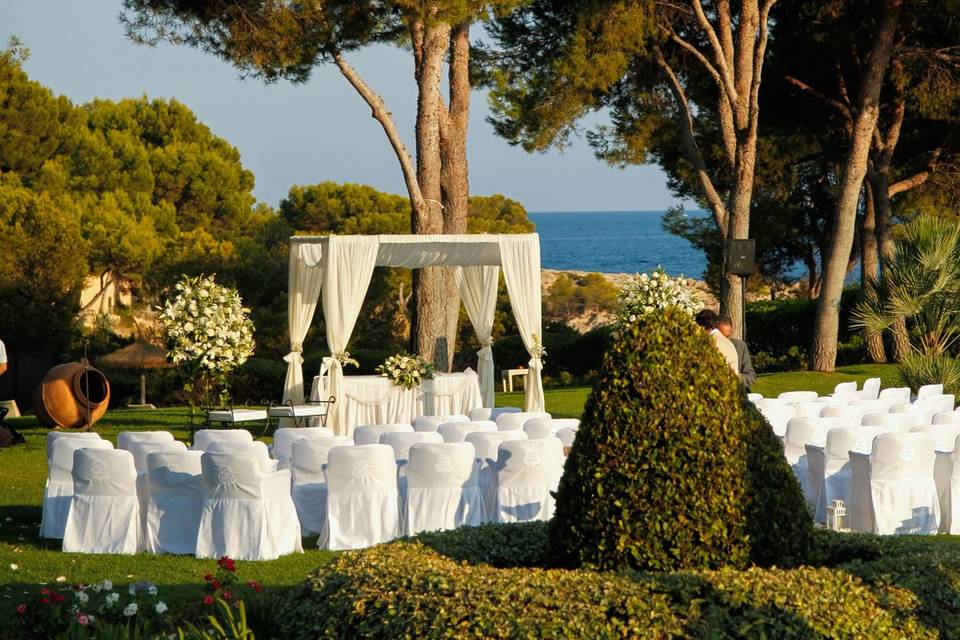 The St. Regis Mardavall Mallorca Resort