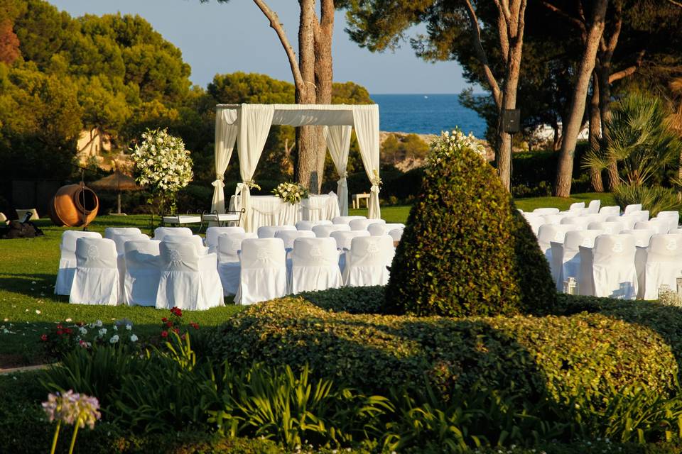 The St. Regis Mardavall Mallorca Resort