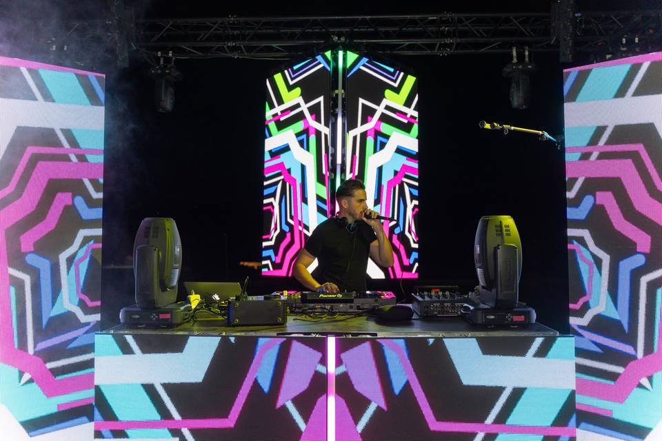 escenario DJ