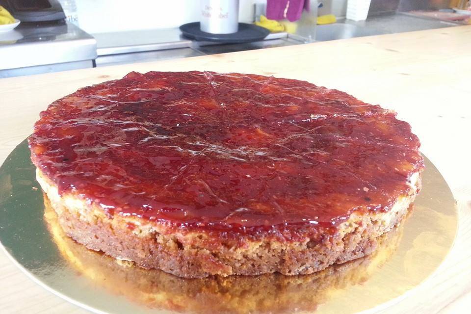 Pastel de galleta, iogurt y melmelada