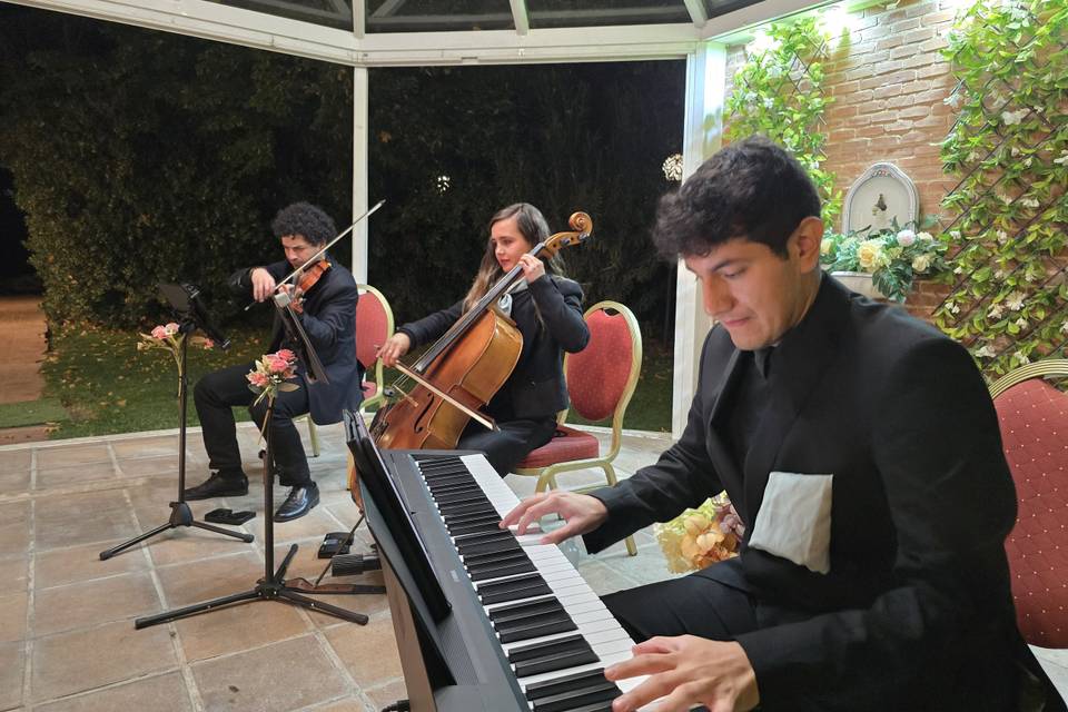Trío violín, chelo y piano