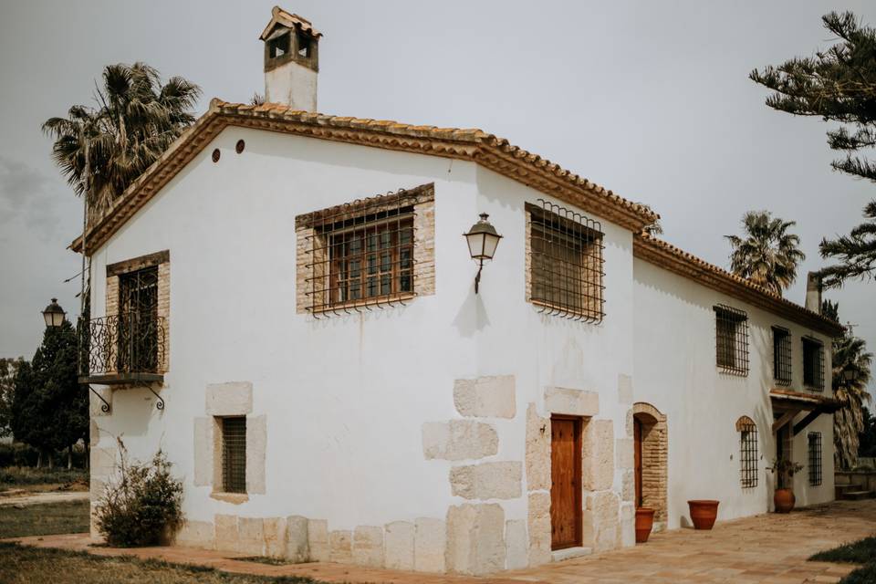 Fachada de la otra masia