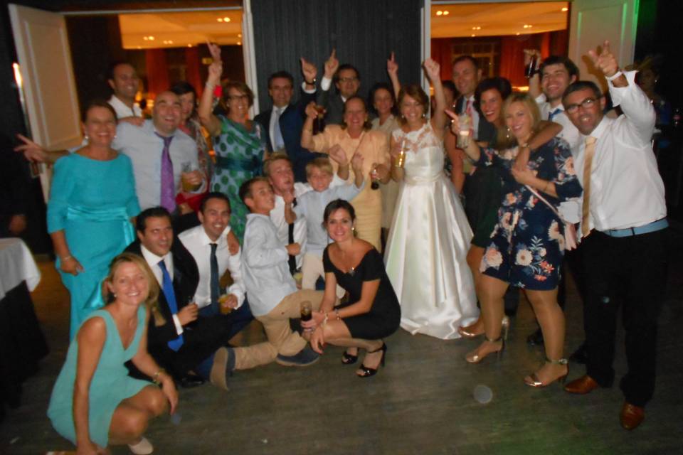 Foto de grupo boda en ronda