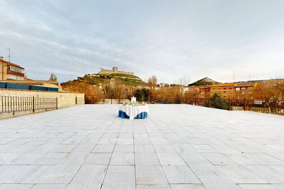 Terraza con vista del Castillo